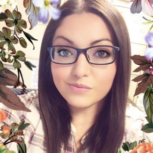 Meet your Posher, Roxanne